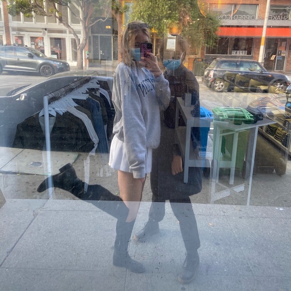 Meet your Posher, Hailey - Picture 1 of 1